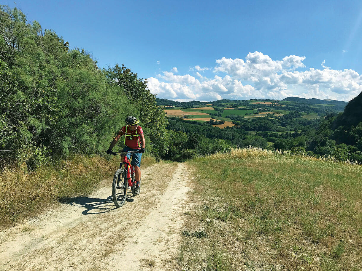 DANTeBike: cycling holiday exploring the Tuscan Romagna Apennines